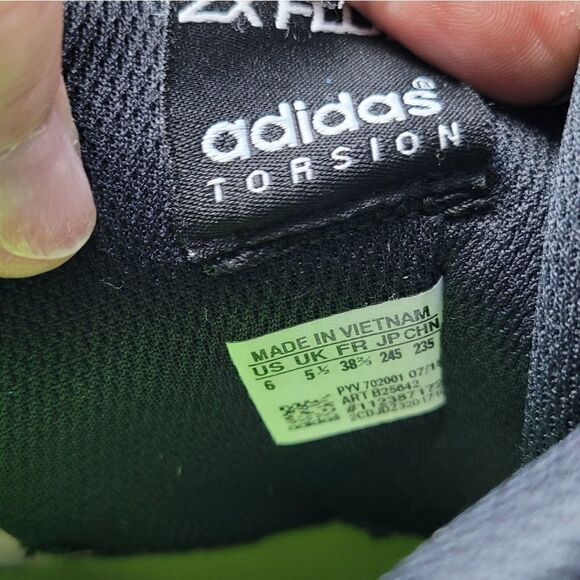 Adidas Torsion leopard print sneakers - Picture 7 of 8